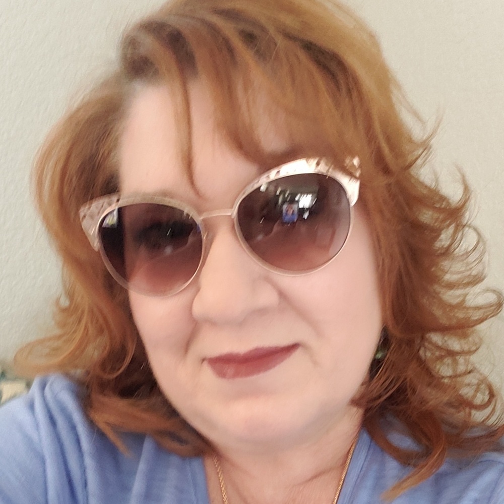 Meet your Posher, Margo